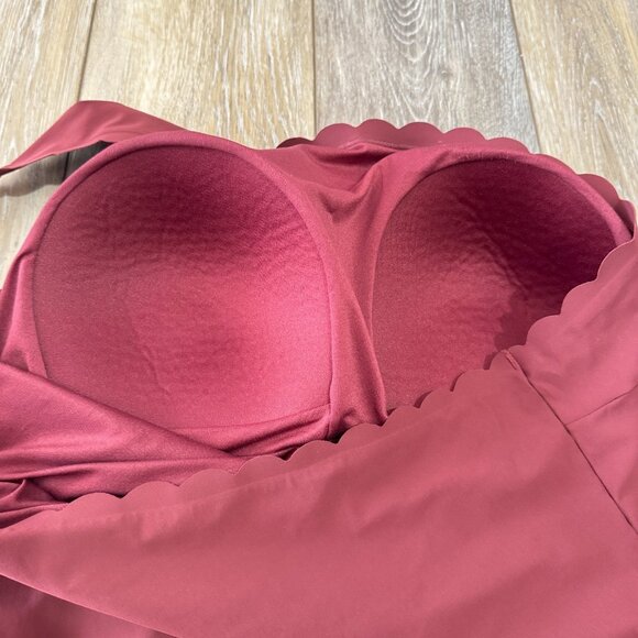 H&M Swimsuit One Piece Plus 18 One Shoulder Maroon Red Scalloped Edge Padded - Picture 6 of 9